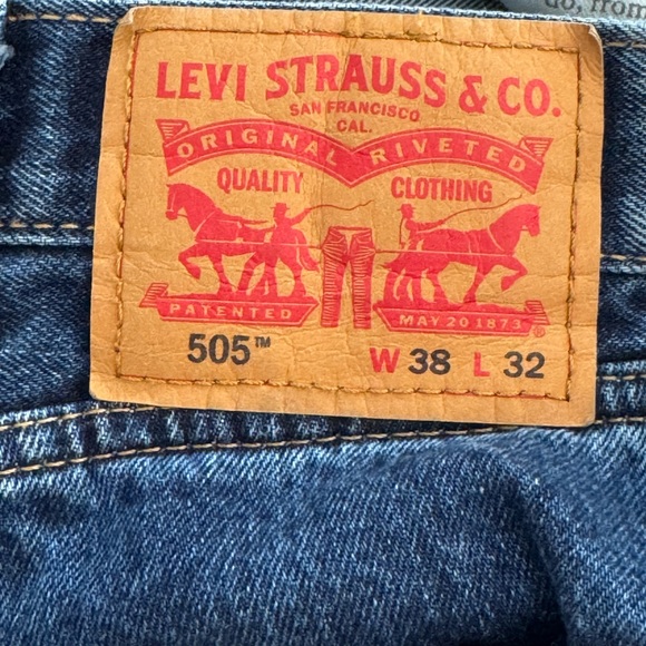 Levi’s 505 Straight Leg Medium Wash Jeans Men’s Size 38X32 - Picture 3 of 7